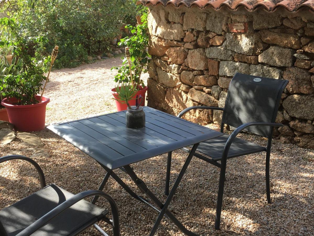 Caseddu Di Chjarastella Figari  Εξωτερικό φωτογραφία