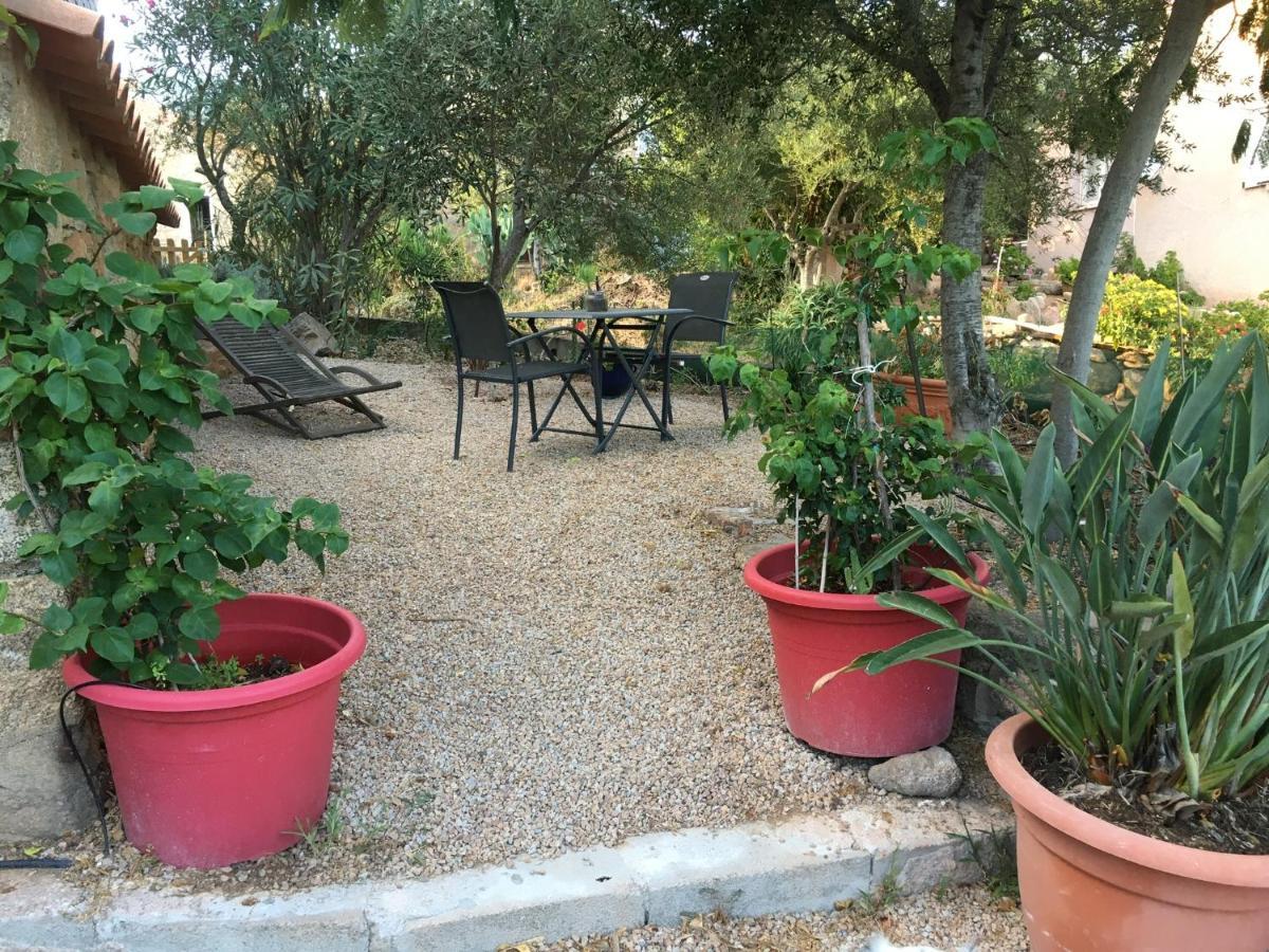Caseddu Di Chjarastella Figari  Εξωτερικό φωτογραφία
