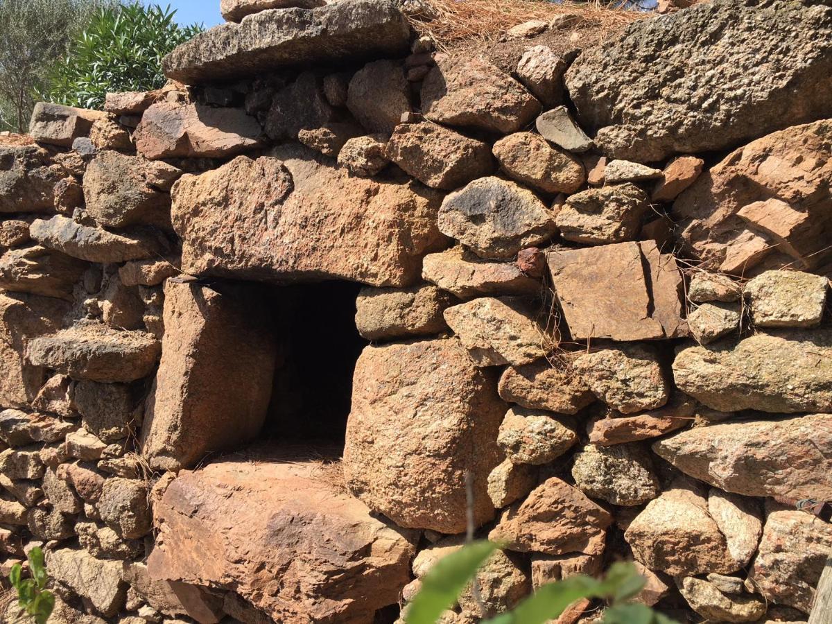 Caseddu Di Chjarastella Figari  Εξωτερικό φωτογραφία